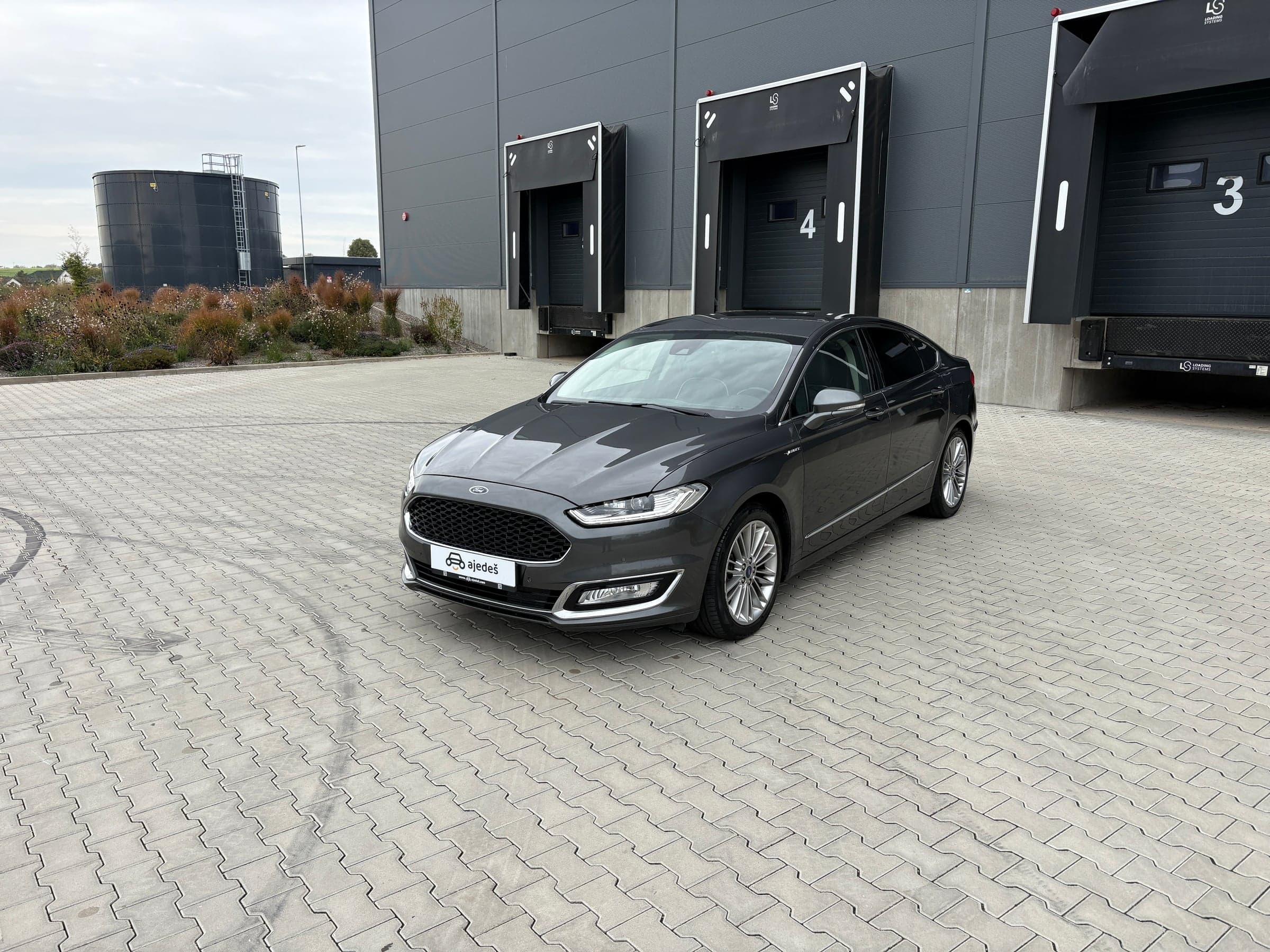 Ford Mondeo Hybrid 2.0 eCVT