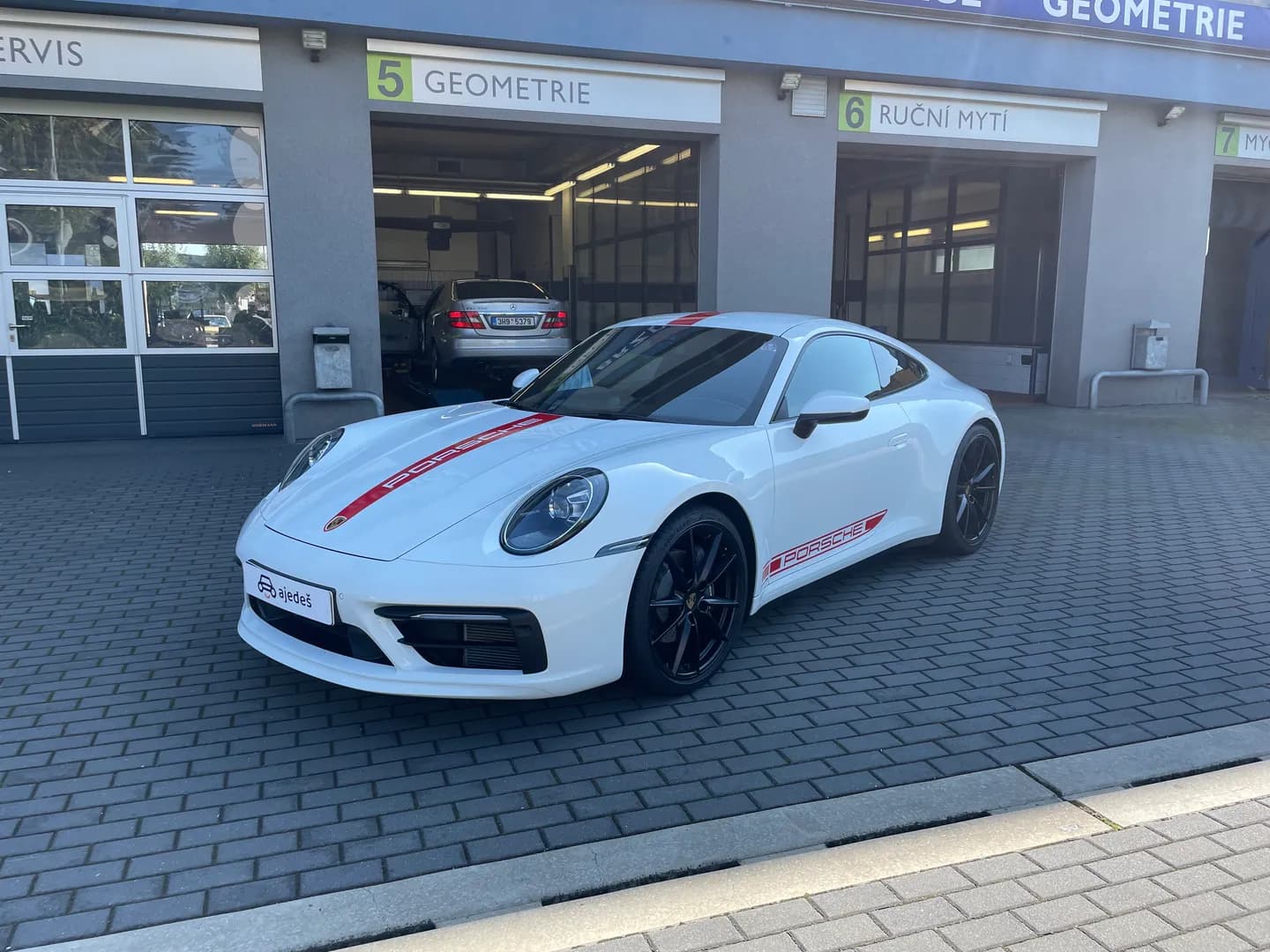 Porsche 911